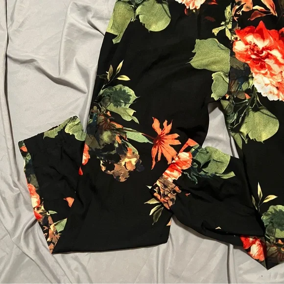 iJeans by Buffalo 🔵 Floral Ankle Joggers M x 28” Black and Red - Picture 9 of 14